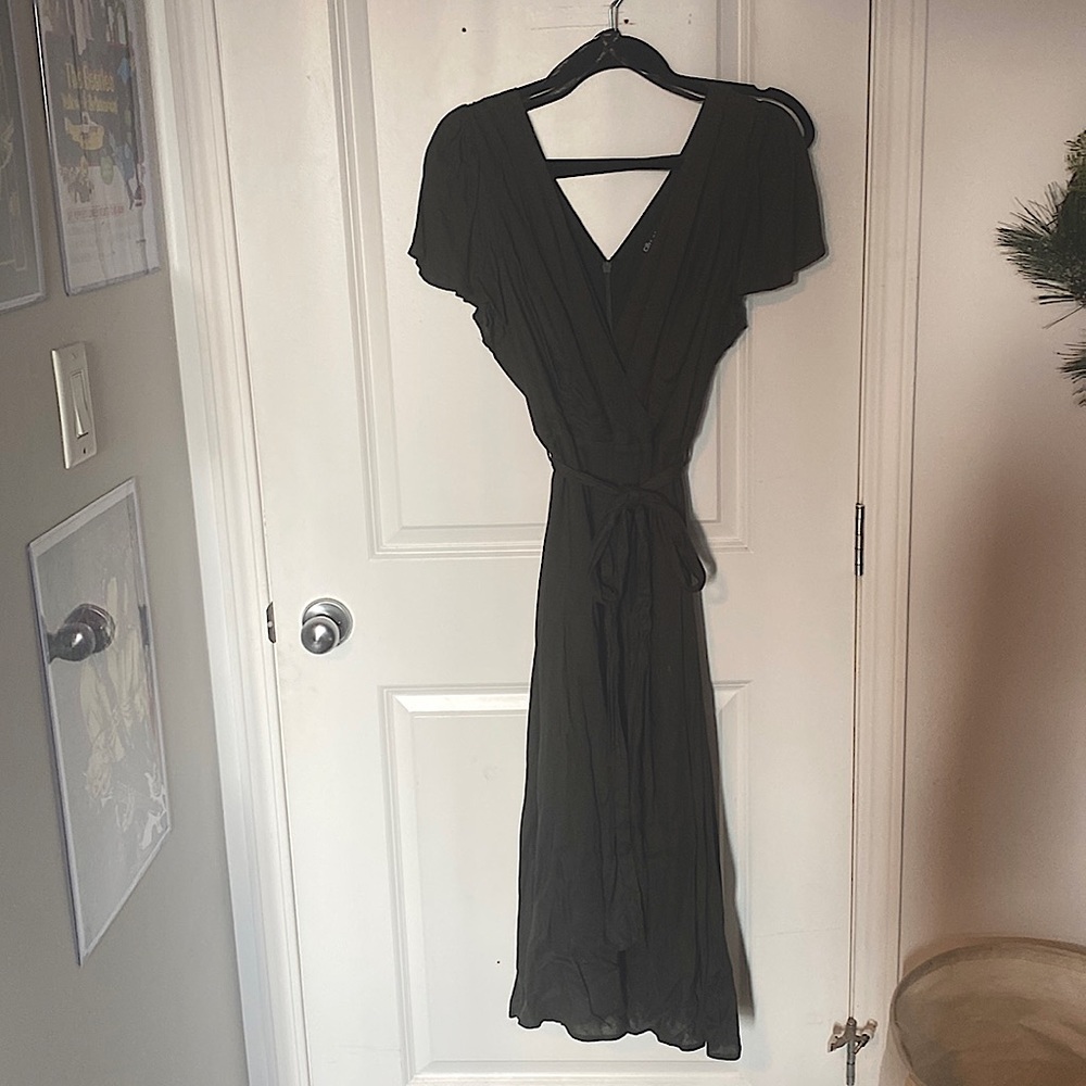 City Chic Plus size short sleeve dress, khaki green, size 16, worn once.